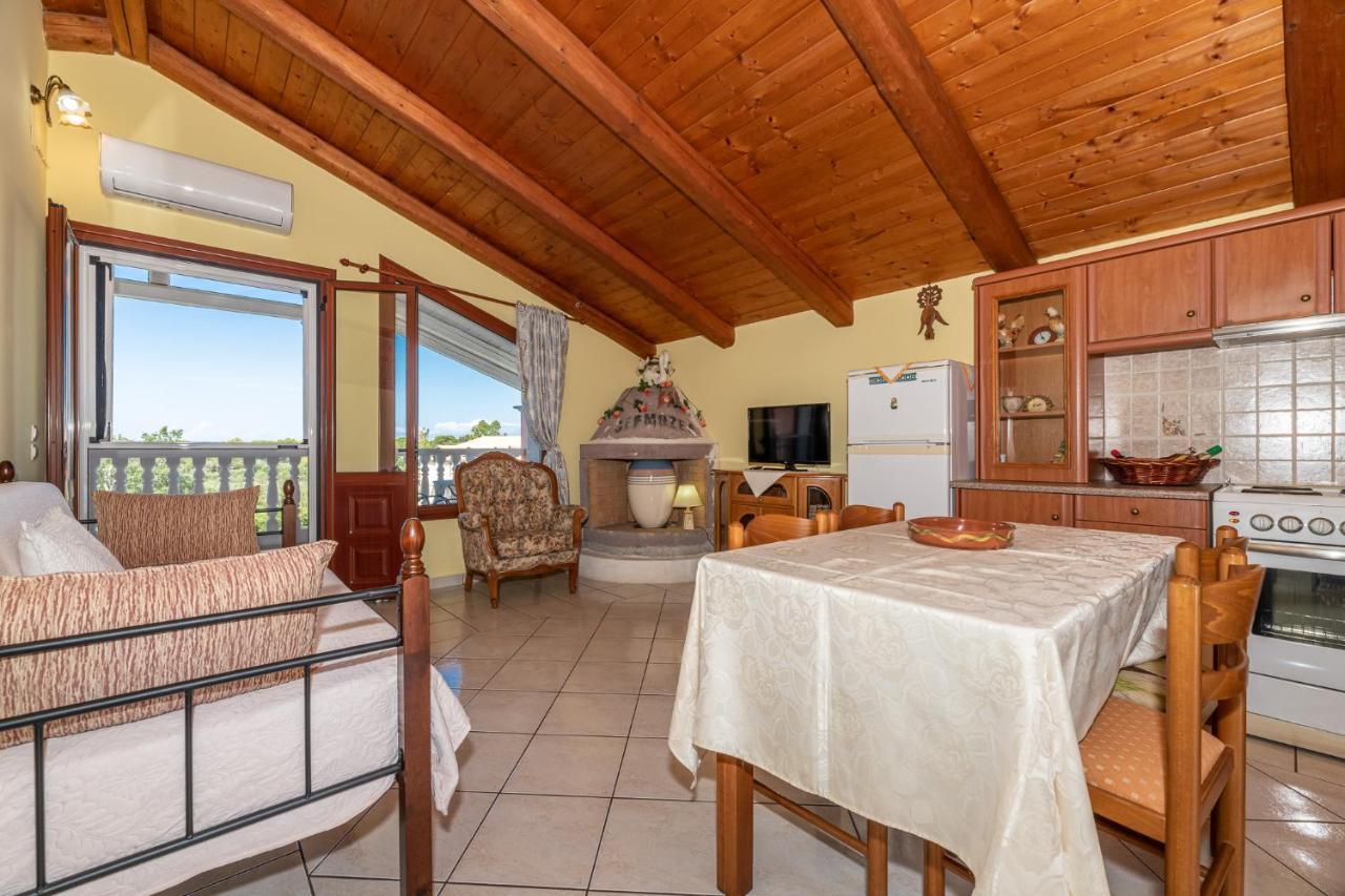 Arazzo Apartments Vasilikí Eksteriør bilde